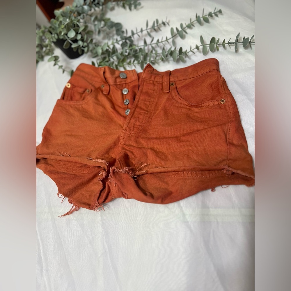 Levi’s 501 Women’s Orange Cutoff Shorts Button Fly Size 24